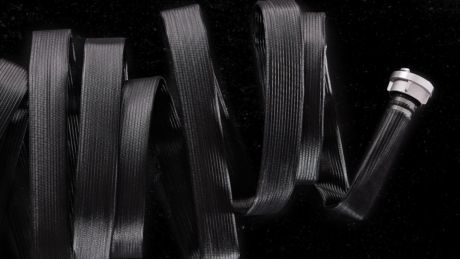 De Krachtpatser: GH Hilcoflex Rubber-gecoate slang met extreme weerstand tegen meststoffen en slijtage. Lage rek door de speciale vulkanisatieconstructie en met solide werk- en barstdruk.